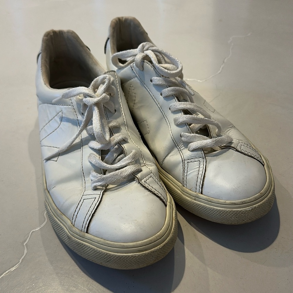 Veja white leather sneaker